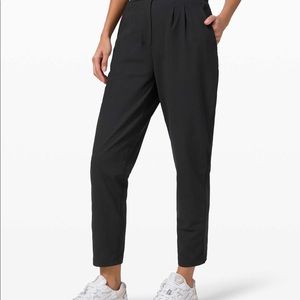 Lululemon | Essential High-Rise Trouser (size 8)